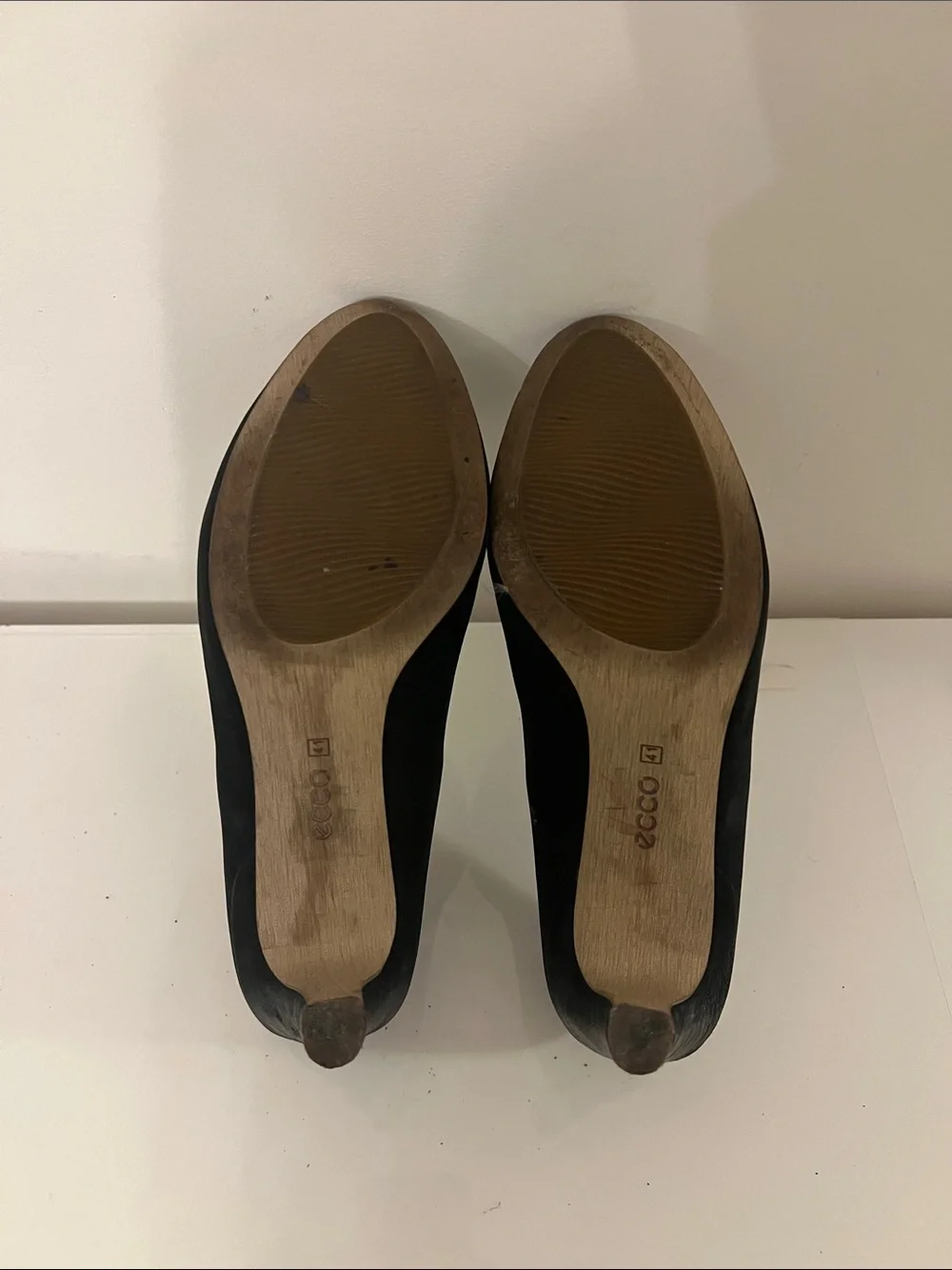 Ecco Women’s Black Leather Heels 41 (10/10.5) Preowned